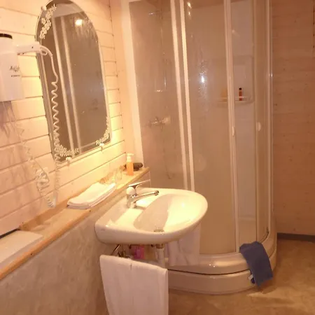 Elli Otel 2*