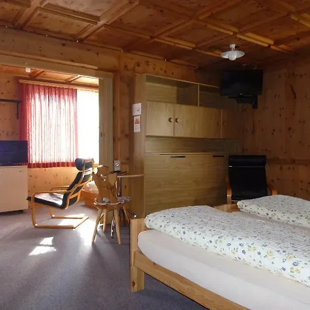 Elli Otel