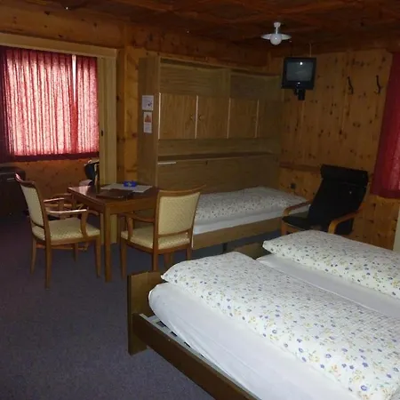 Elli Hotel 2*